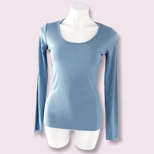 NEW Vince Ribbed Scoop Neck Top Long Sleeve, Blue Size M New w/Tag $125”